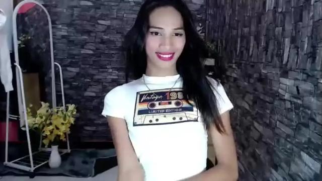 Image 3 of ursweetfucking_thea Stream on Chaturbate on 17 months ago