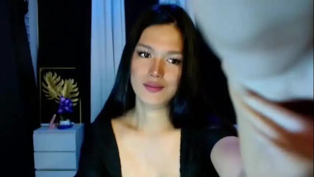 Image 3 of urthai_hotfilipinax Stream on Chaturbate on 15 days ago