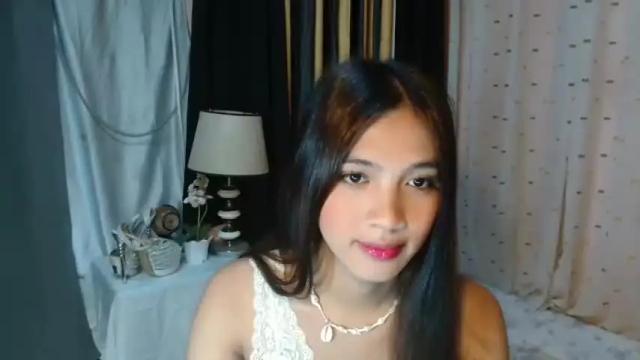 Image 8 of urtrixie_lorexxx Stream on Chaturbate on 13 months ago