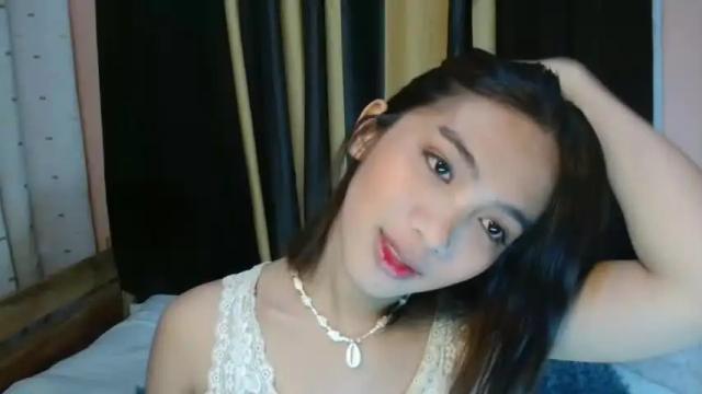 Image 12 of urtrixie_lorexxx Stream on Chaturbate on 12 months ago