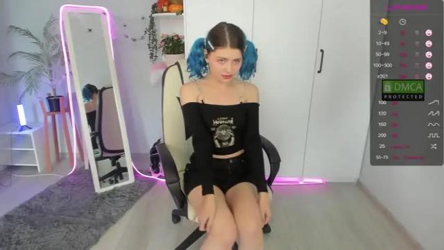 Image 12 of uwu___s Stream on Chaturbate on 20 months ago