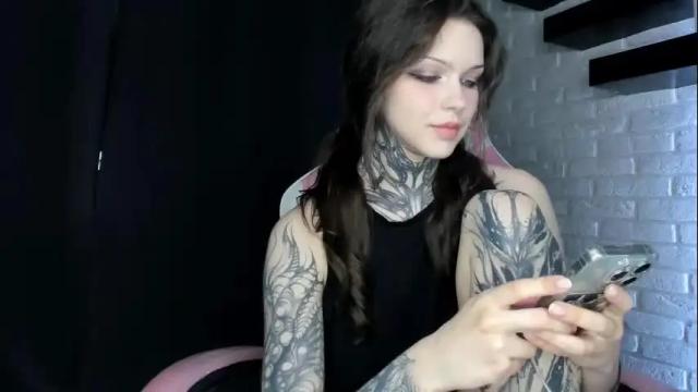 Image 3 of uwu_eva Stream on Chaturbate on 12 days ago