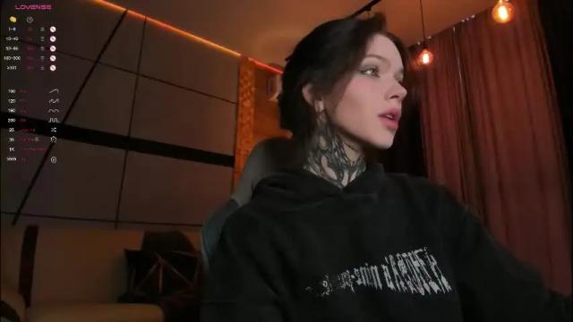 Thumbnail 1, uwu_eva's Stream at Chaturbate, 2 months ago