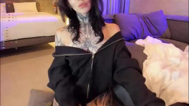 Image 4 of uwu_eva Stream on Chaturbate on 1 month ago