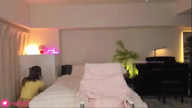 Image 10 of uwuxo Stream on Chaturbate on 21 months ago