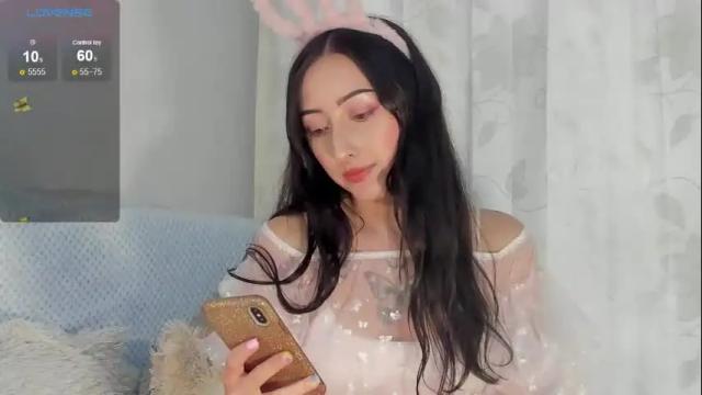 Image 6 of v1cky_ Stream on Chaturbate on 2 months ago