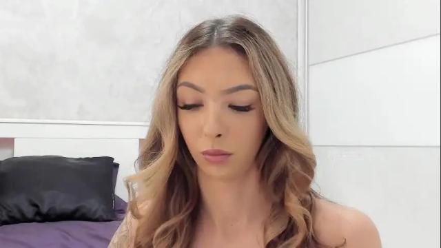 Image 2 of v_deville Stream on Chaturbate on 1 month ago