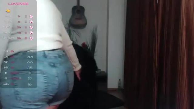 Image 12 of v_i_v_i_a_n Stream on Chaturbate on 17 months ago