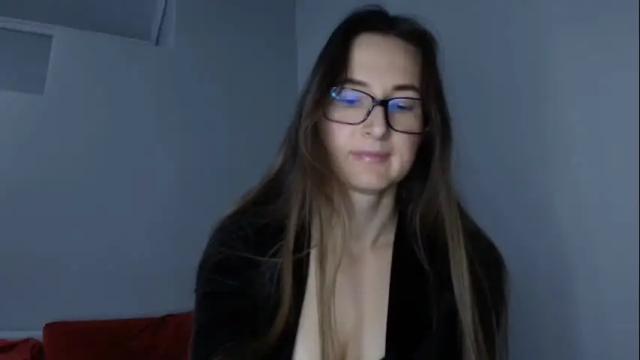 Image 7 of va_len_sea_ya Stream on Chaturbate on 29 days ago