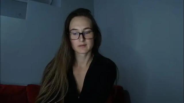 Image 3 of va_len_sea_ya Stream on Chaturbate on 1 month ago