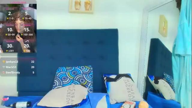 Image 6 of vahiolet_fuentes Stream on Chaturbate on 6 days ago