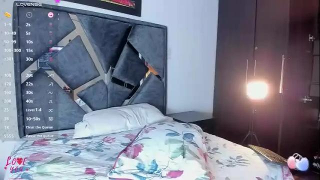 Thumbnail 3, vahiolet_smith's Stream at Chaturbate, 2 months ago