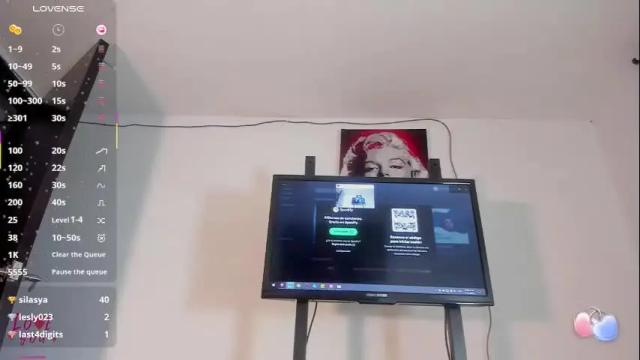 Image 11 of vahiolet_smith Stream on Chaturbate on 2 months ago