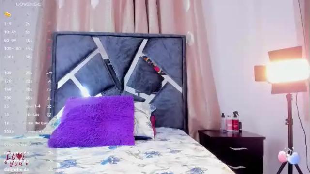 Thumbnail 3, vahiolet_smith's Stream at Chaturbate, 2 months ago