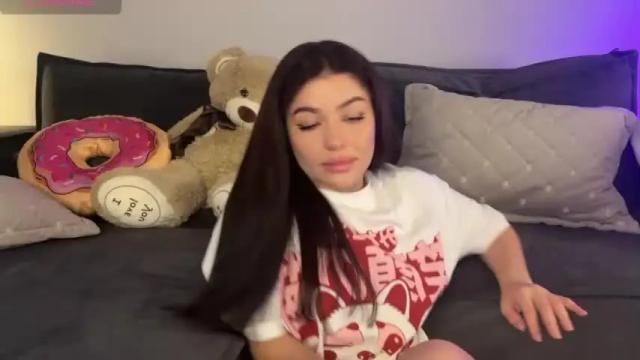 Image 3 of vaiee Stream on Chaturbate on 15 months ago