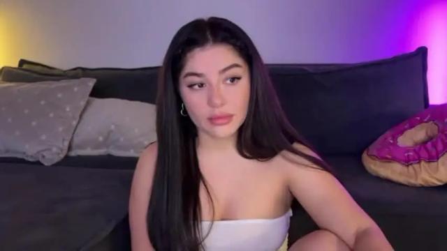 Image 2 of vaiee Stream on Chaturbate on 14 months ago