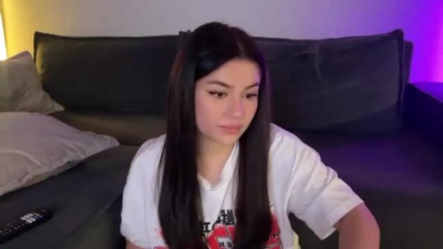 Image 12 of vaiee Stream on Chaturbate on 14 months ago