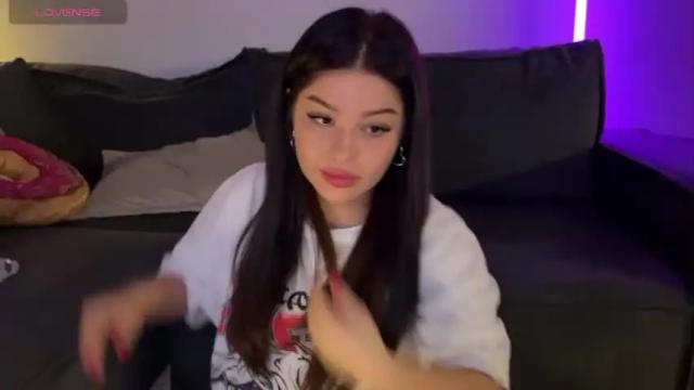Image 2 of vaiee Stream on Chaturbate on 14 months ago