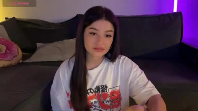 Image 7 of vaiee Stream on Chaturbate on 14 months ago