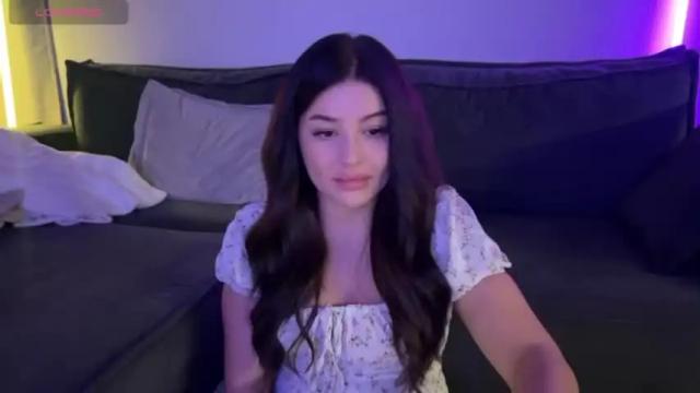Image 2 of vaiee Stream on Chaturbate on 14 months ago