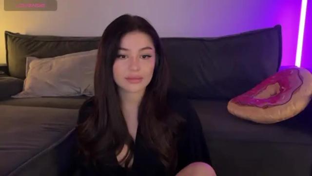 Image 2 of vaiee Stream on Chaturbate on 14 months ago