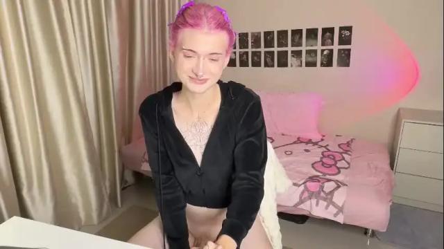 Image 8 of vailyreb Stream on Chaturbate on 19 days ago