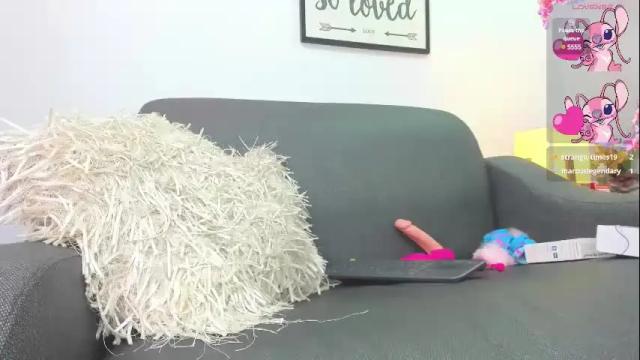 Image 10 of vainilla_heart Stream on Chaturbate on 12 days ago