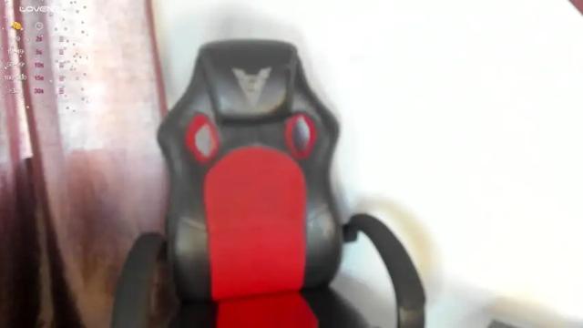 Image 3 of vaiolet06 Stream on Chaturbate on 19 months ago