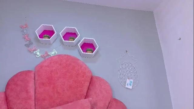 Image 7 of vaiolet_rb Stream on Chaturbate on 1 month ago