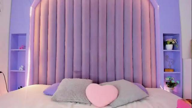 Image 6 of vaiolet_rb Stream on Chaturbate on 1 month ago