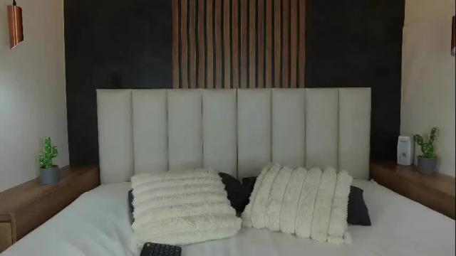 Image 10 of vaiolet_rb Stream on Chaturbate on 1 month ago