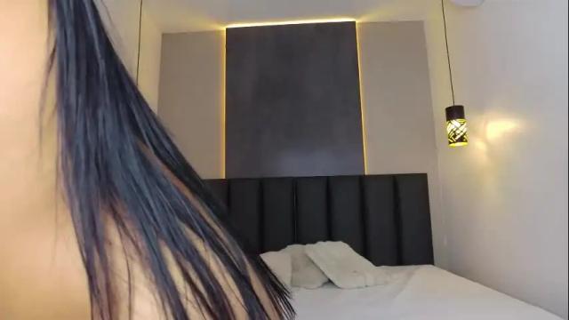 Image 4 of vaiolet_rb Stream on Chaturbate on 12 days ago