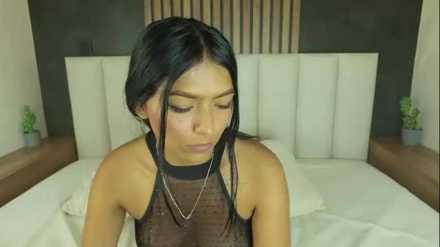 Image 12 of vaiolet_rb Stream on Chaturbate on 2 days ago