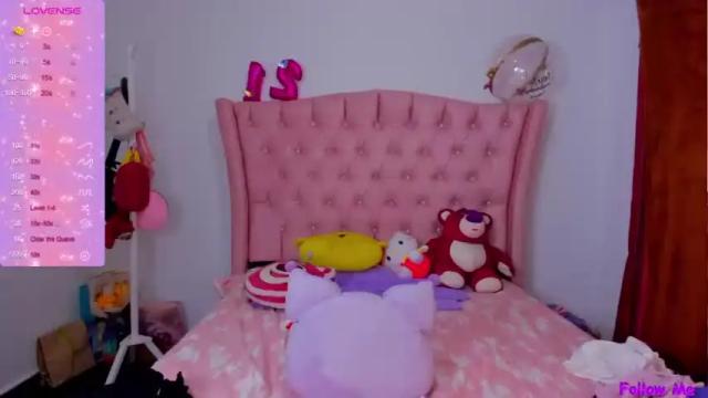 Image 10 of vaiolet_sanrio Stream on Chaturbate on 13 months ago