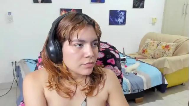 Image 8 of vaioletuwu Stream on Chaturbate on 1 month ago