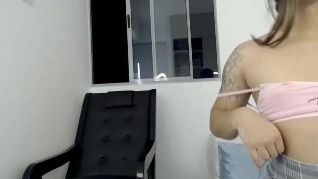 Image 4 of val05x Stream on Chaturbate on 17 months ago