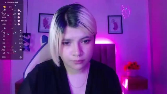 Image 12 of valadium_rosse_ Stream on Chaturbate on 19 months ago