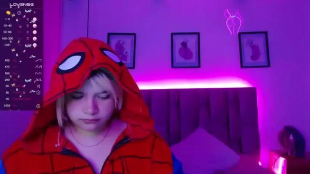 Image 8 of valadium_rosse_ Stream on Chaturbate on 16 months ago
