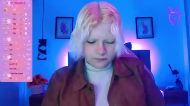 Image 2 of valadium_rosse_ Stream on Chaturbate on 15 months ago