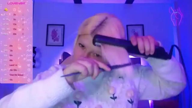 Image 2 of valadium_rosse_ Stream on Chaturbate on 15 months ago