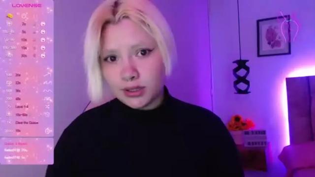 Image 11 of valadium_rosse_ Stream on Chaturbate on 15 months ago