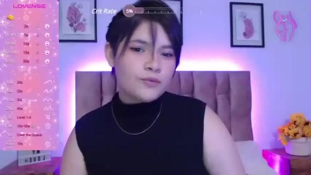 Image 10 of valadium_rosse_ Stream on Chaturbate on 14 months ago