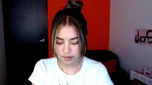 Image 8 of valcooky Stream on Chaturbate on 12 months ago