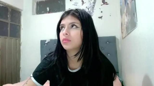 Image 7 of vale599618 Stream on Chaturbate on 15 months ago