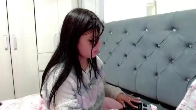 Image 8 of vale599618 Stream on Chaturbate on 13 months ago