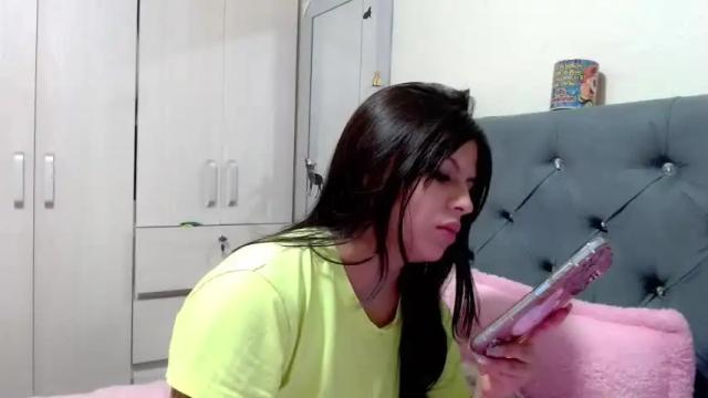 Image 3 of vale599618 Stream on Chaturbate on 13 months ago