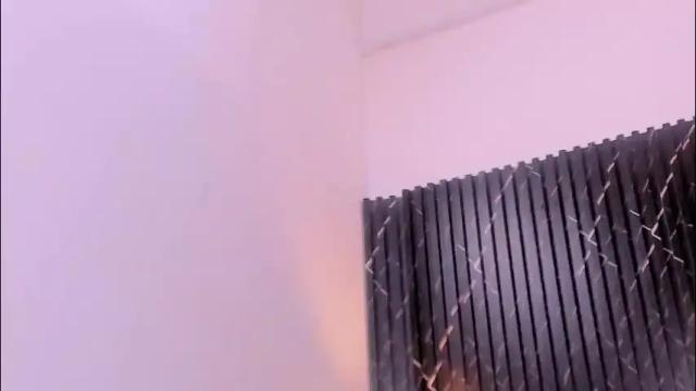 Image 11 of vale_n_matt Stream on Chaturbate on 1 month ago