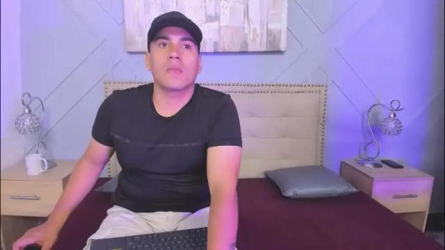 Thumbnail 3, vale_n_matt's Stream at Chaturbate, 1 month ago