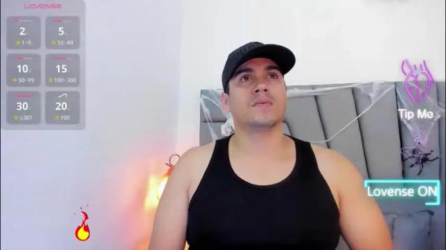 Thumbnail 1, vale_n_matt's Stream at Chaturbate, 10 hours ago