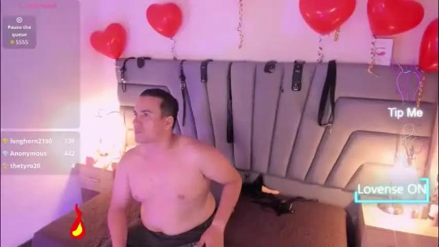 Image 10 of vale_n_matt Stream on Chaturbate on 2 months ago